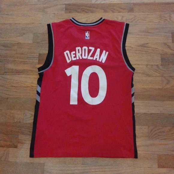 Adidas DeMar DeRozan Red Toronto Raptors #10 Jersey Size Small - Picture 9 of 10